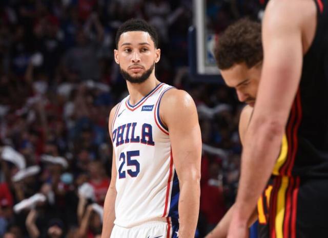 乐鱼官网-巨星逼宫太绝情！从巴特勒哈登到西蒙斯谁更狠辣？